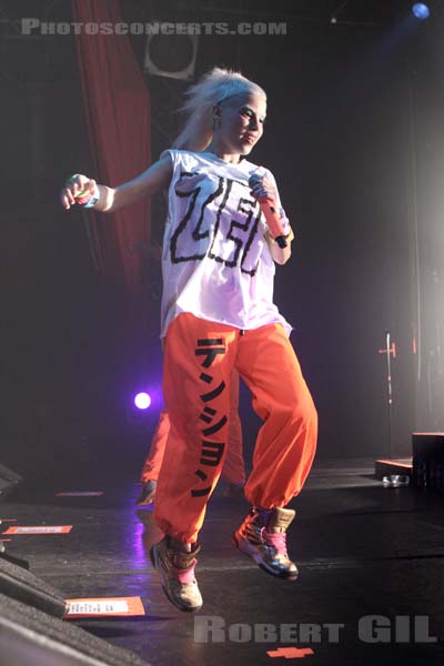 DIE ANTWOORD - 2012-07-06 - PARIS - Le Bataclan - Anri du Toit [Yolandi Visser]
